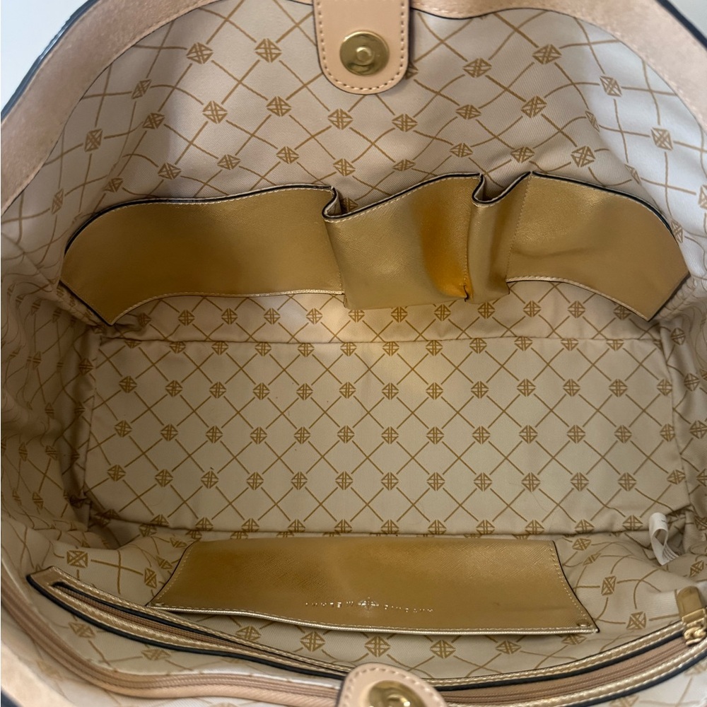 Elegant Black Tote Bag - Picture 7 of 12